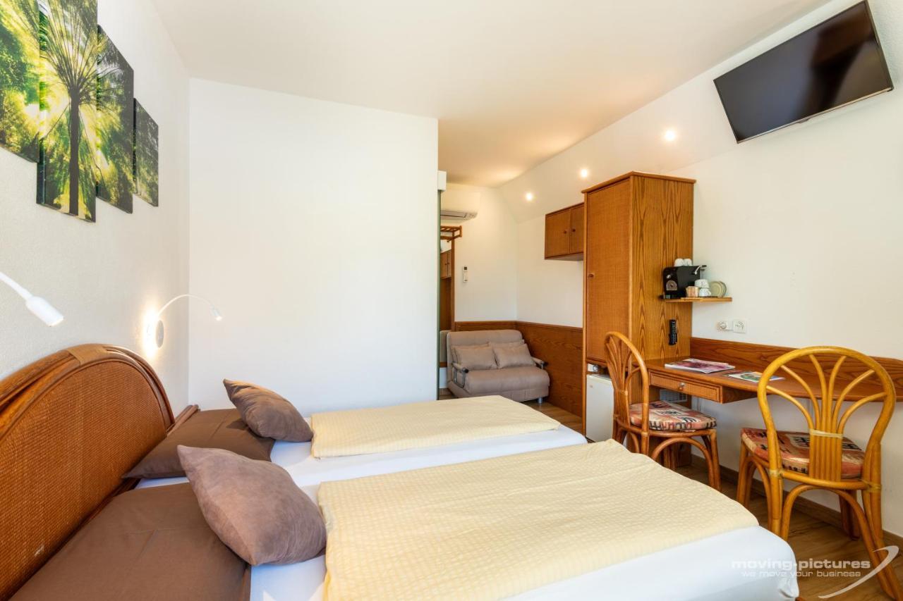 Bamboohouse Motel Riazzino المظهر الخارجي الصورة